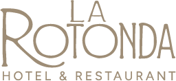 La Rotonda: elegante hotel con ristorante, perfetto per soggiorni e cene raffinate.